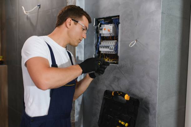 Best Outdoor Lighting Installation  in Bettendorf, IA