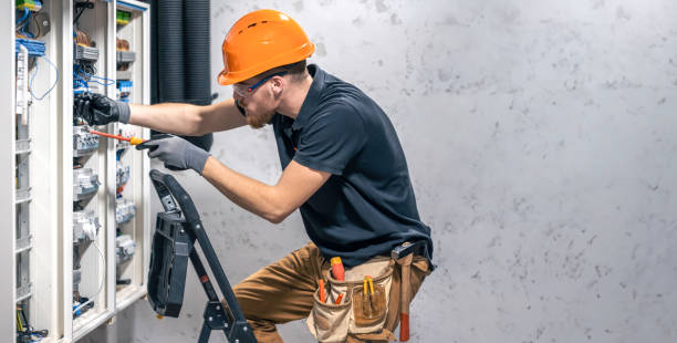 Best Electrical Repair Services  in Bettendorf, IA